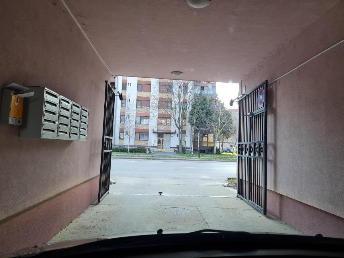 Apartman Karibo Sombor Eksteriør bilde